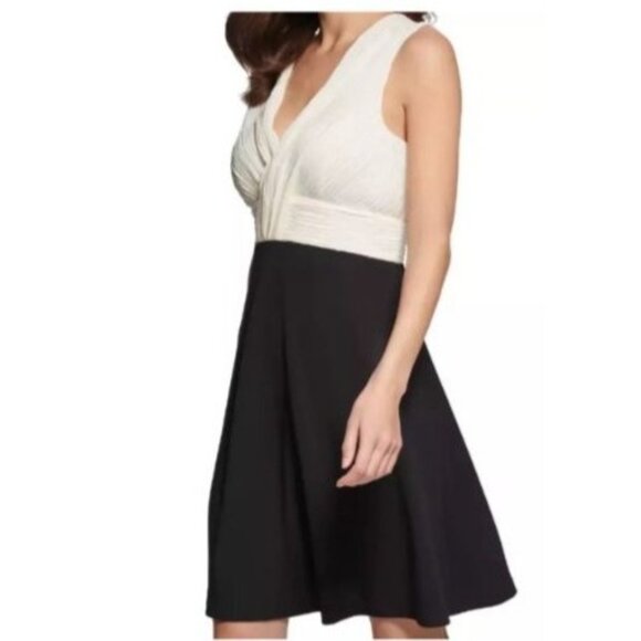DKNY Womens Sleeveless Pleated V-Neck Dress Size 6 formal new - Picture 5 of 6